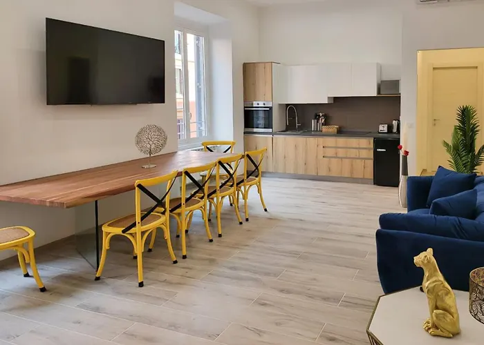 Trastevere Exclusive Three Bedroom * Рим