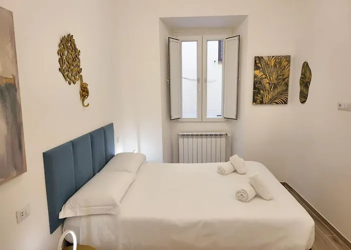 Trastevere Exclusive Three Bedroom *