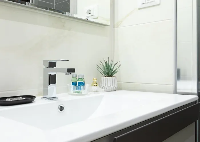 Trastevere Exclusive Three Bedroom Рим